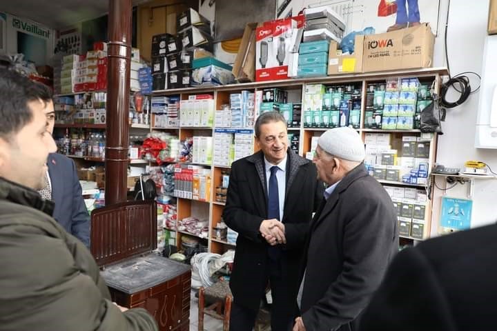 Vali Kara&ouml;meroğlu, esnaf ve vatandaşları ziyaret etti
