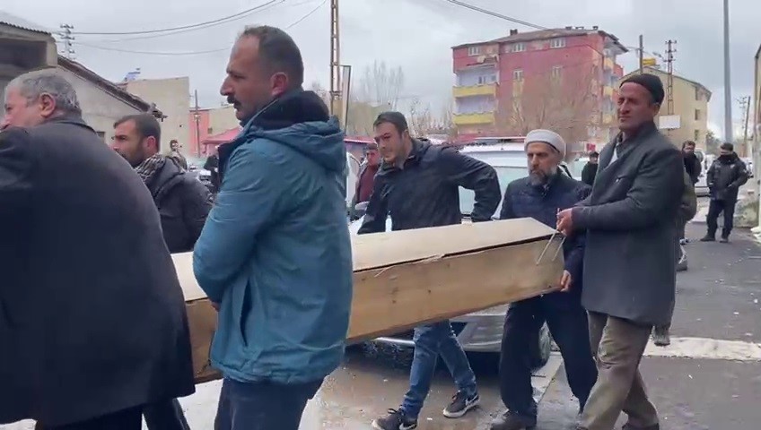 Patnos’ta camide intihar
