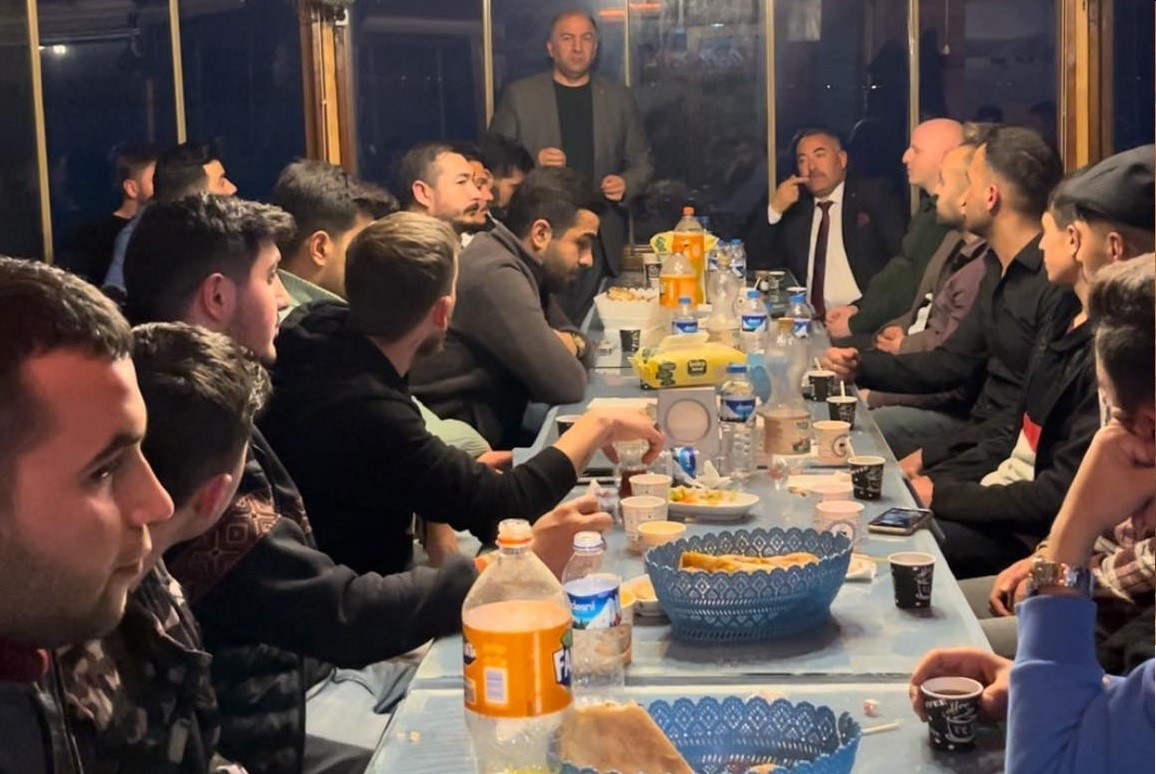 AK Parti Çıldır’da iftar sofrasında buluştu