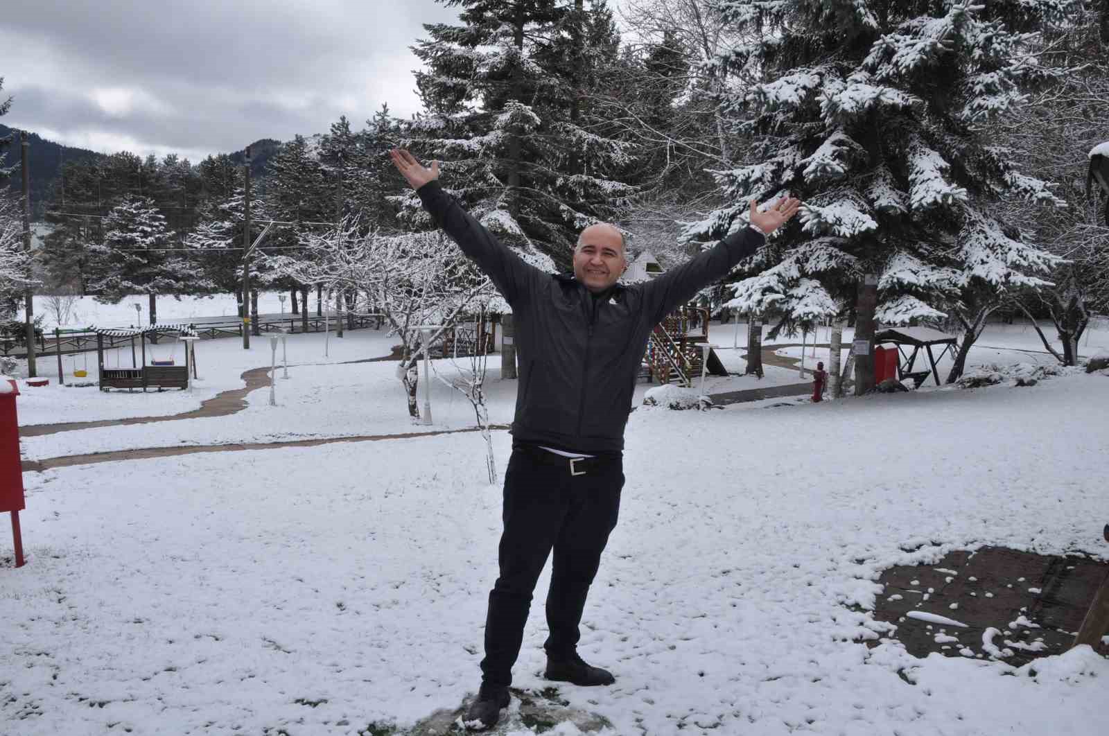 Bolu’nun yüksekleri beyaza büründü
