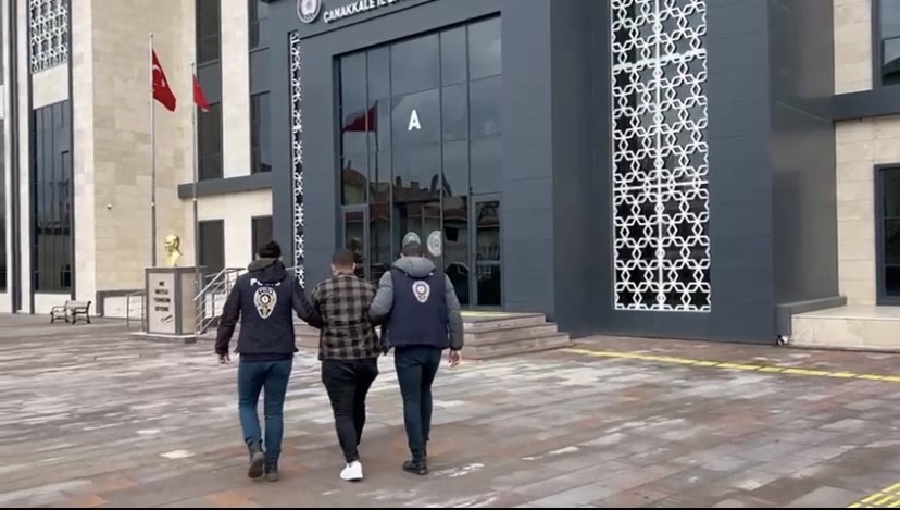 &Ccedil;anakkale&rsquo;de 58 su&ccedil; kaydı olan ş&uuml;pheli tutuklandı
