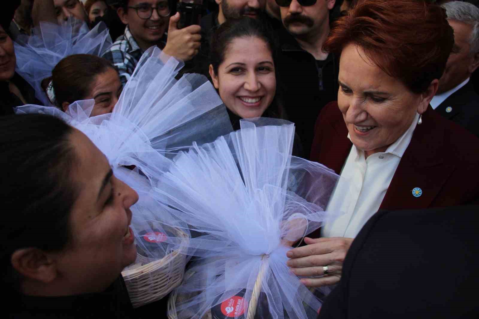 Başkan Atay, İYİ Parti Genel Başkanı Akşener’i ağırladı