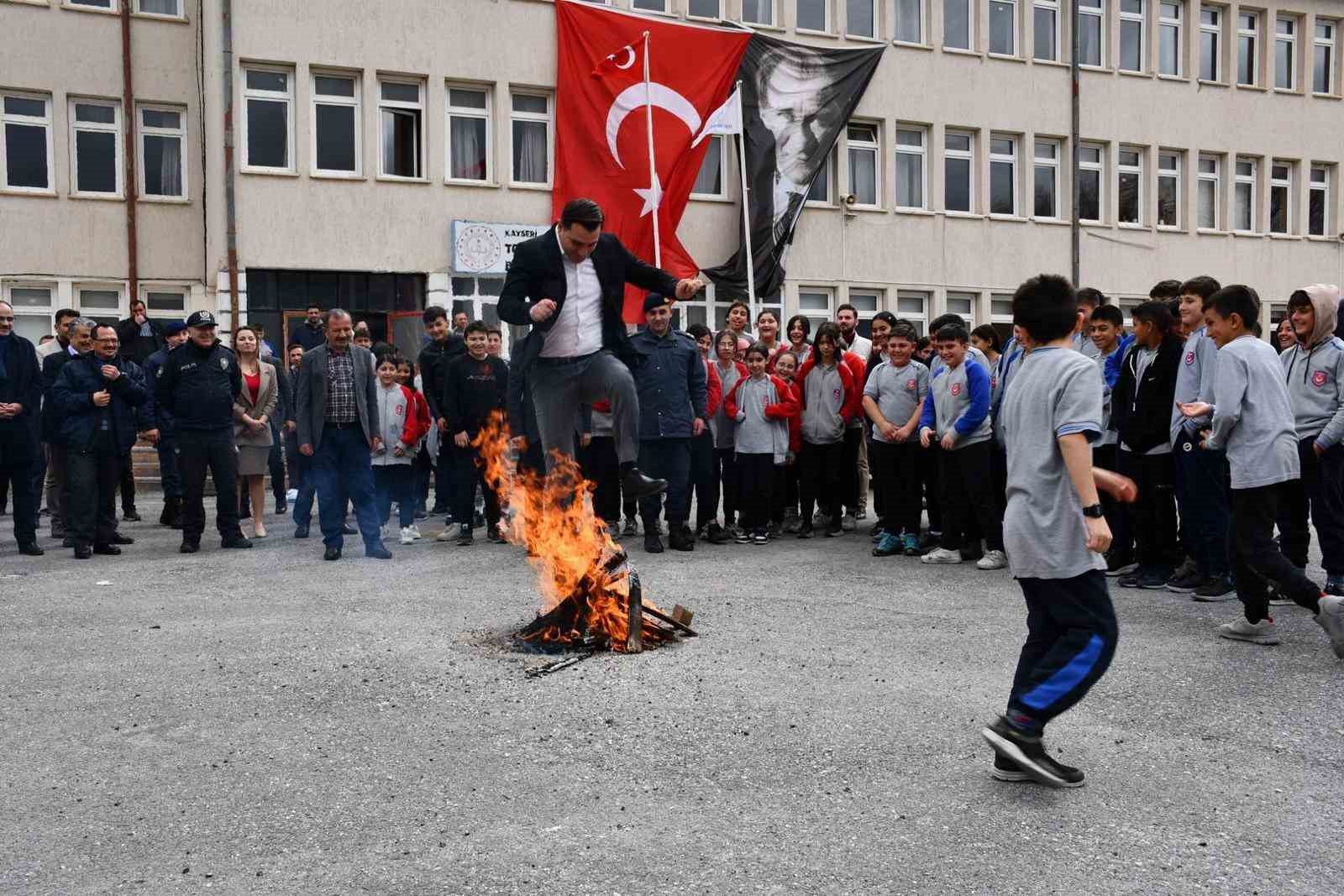 Tomarza’da Nevruz coşku ile kutlandı