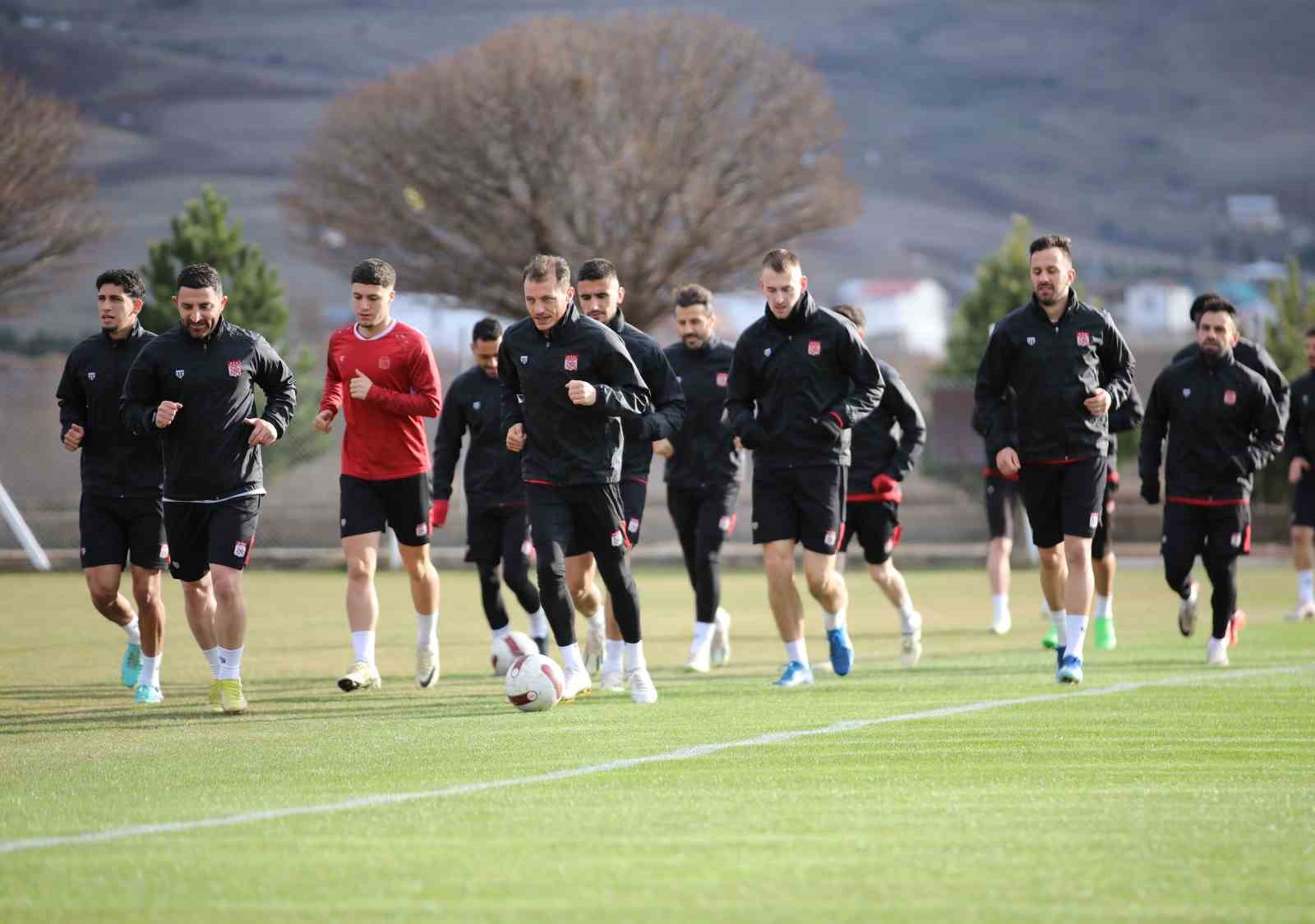 Sivasspor’da Fatih Karagümrük maçı hazırlıkları sürüyor
