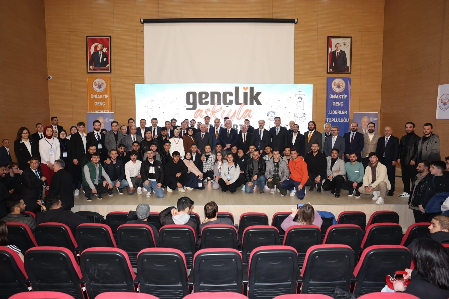 Milli Savunma Bakanı Güler, Bayburt’ta gençlerle buluştu
