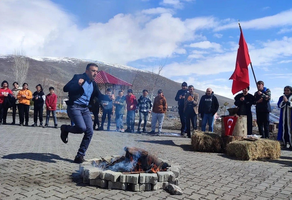 Çıldır coşkulu Nevruz kutlaması
