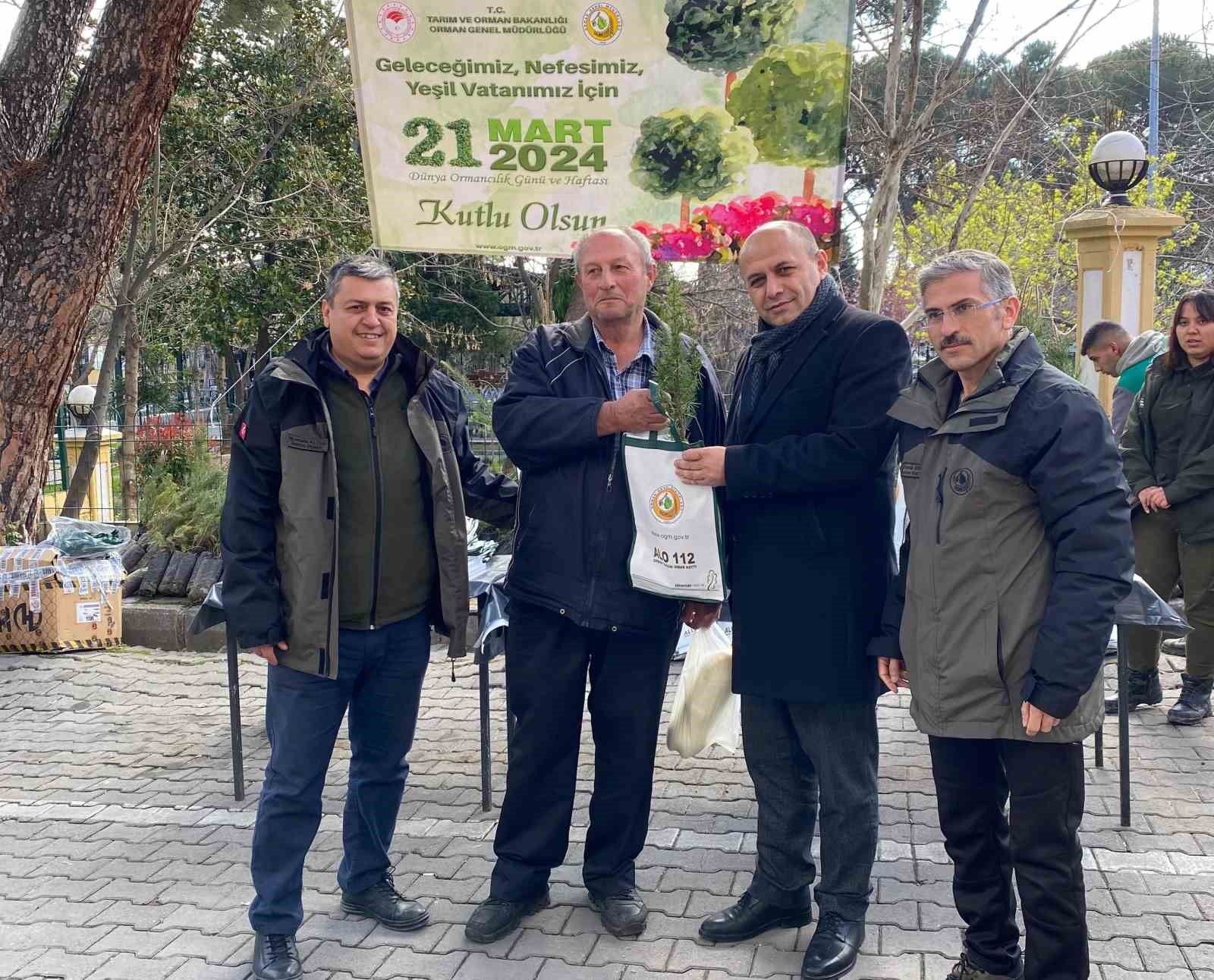 Buldan&rsquo;ın yeşiline bin fidanla destek
