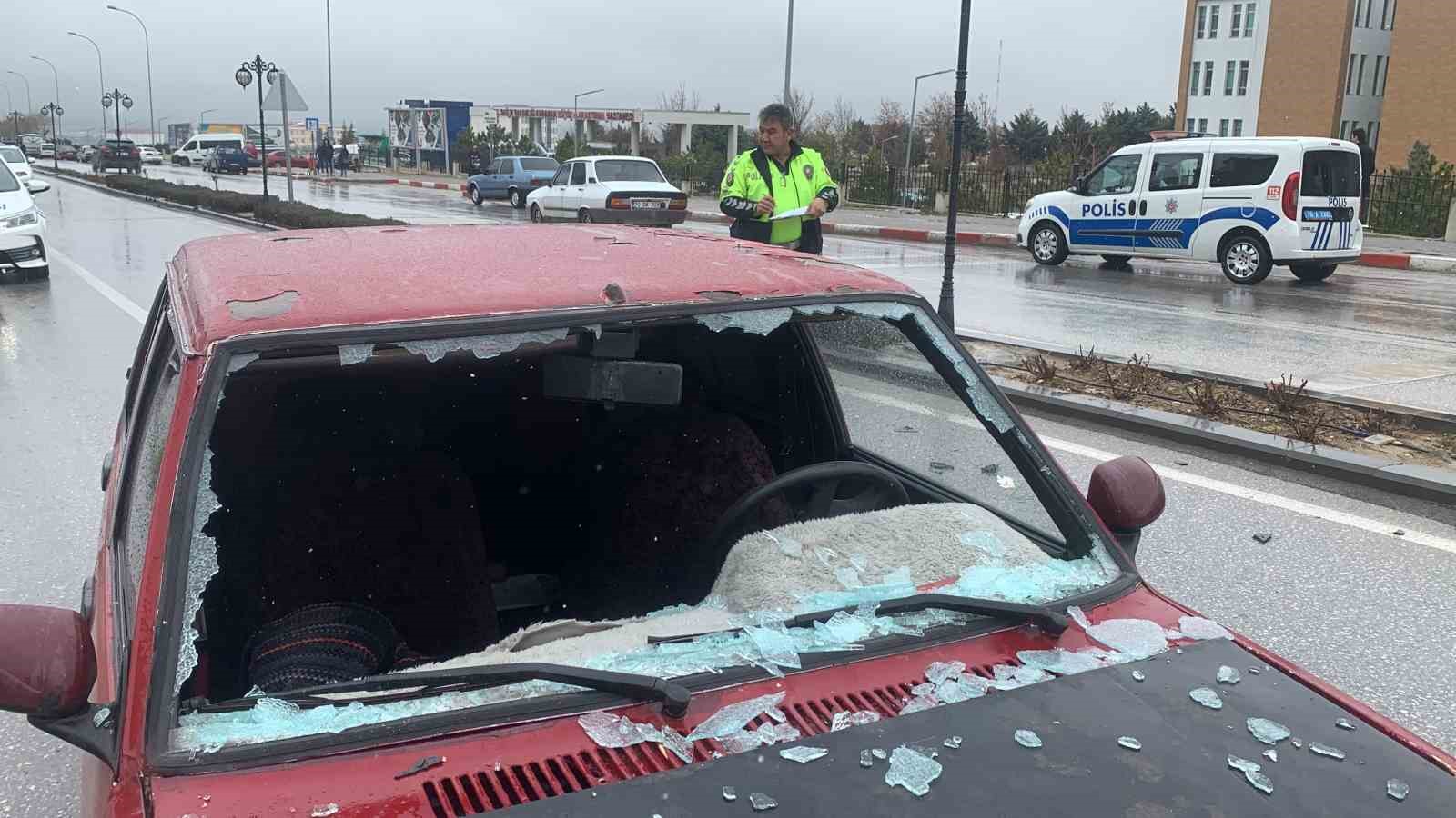 Karaman’da otomobilin çarptığı yaşlı çift yaralandı
