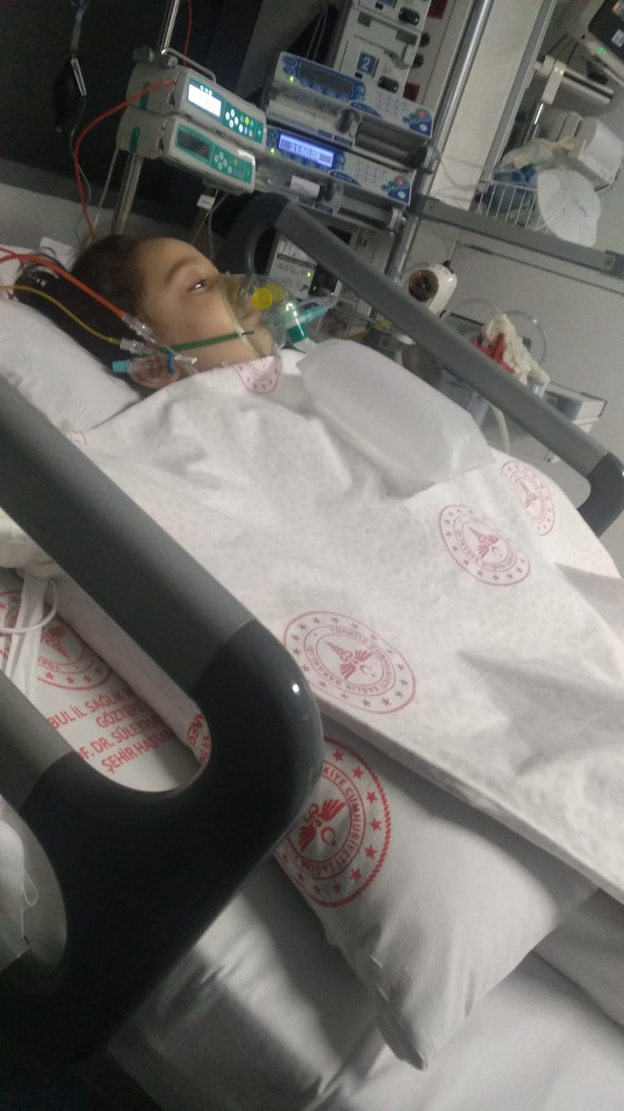 Bahçelievler’de sevgilisinin eski eşine yakalandı: Atladığı binadan bir çocuğun üstüne düştü