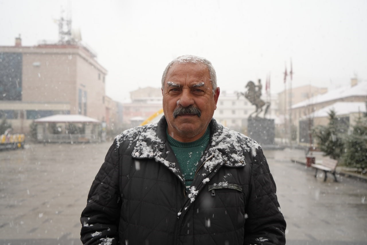 Bayburt’a lapa lapa kar yağdı
