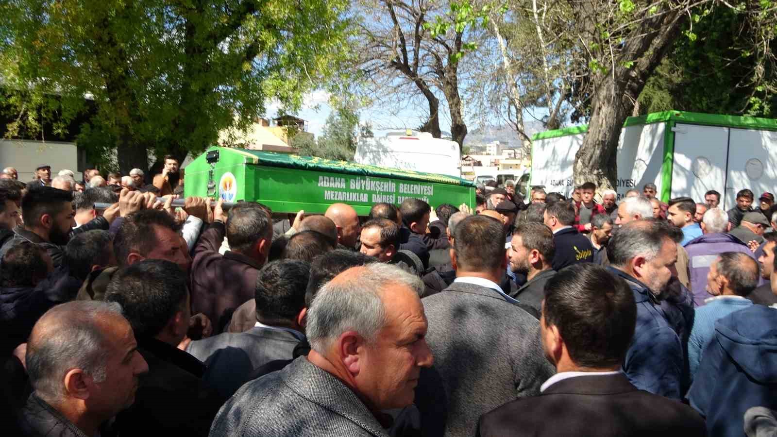 Karısı tarafından öldürülen adam toprağa verildi
