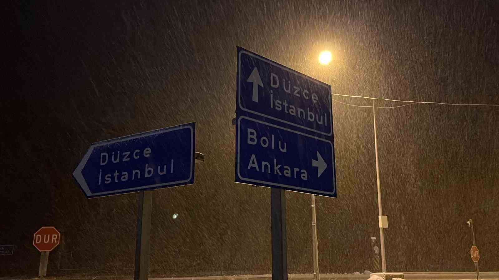 Bolu Dağı’nda kar yağışı etkili oluyor
