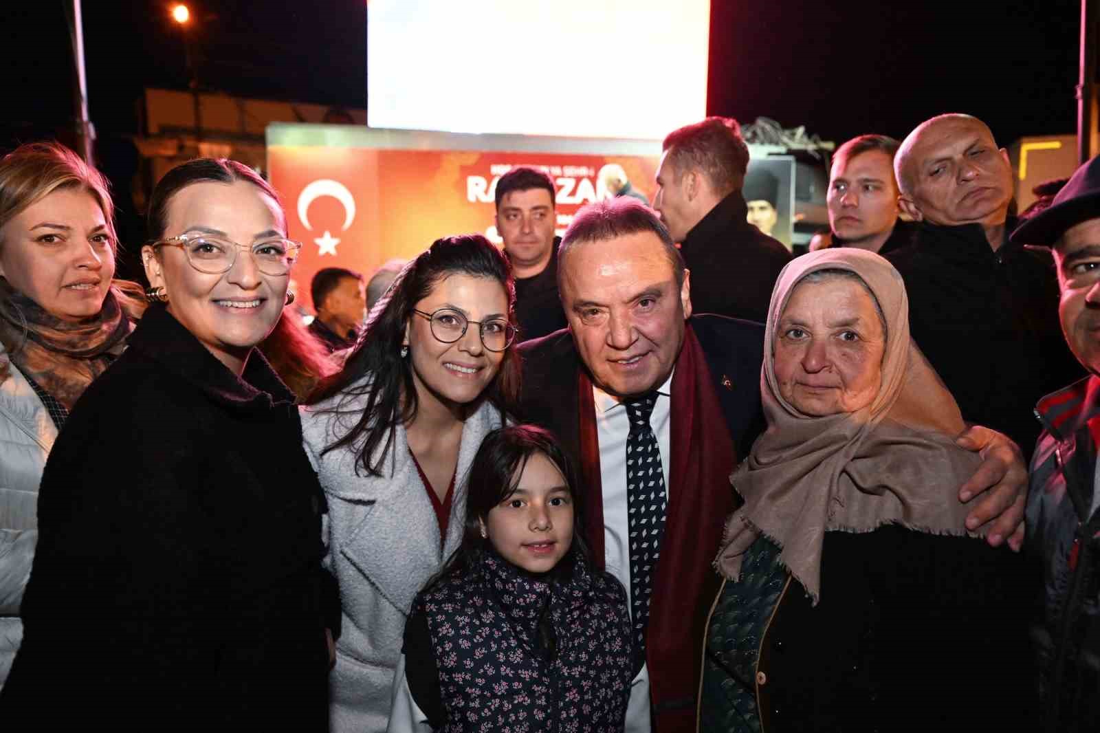 Başkan Böcek Konyaaltılı hemşehrileri ile buluştu