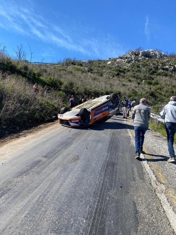 Ege Rallisi’nin ikinci gününde ünlü pilot kaza yaptı
