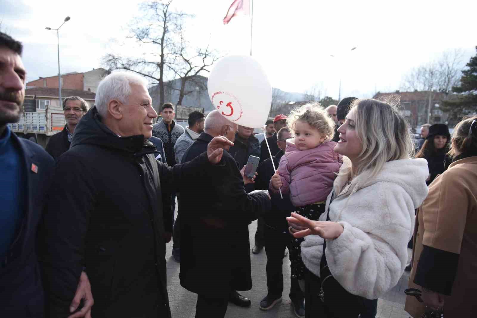 Bozbey’den İnegöl Yeniceköy’e kapalı pazar yeri sözü