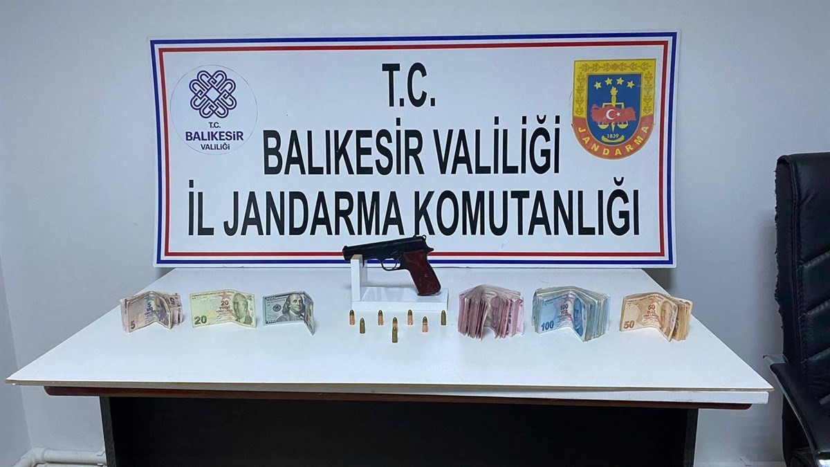 Balıkesir&rsquo;de 38 d&uuml;zensiz g&ouml;&ccedil;men ve 1 organizat&ouml;r yakalandı
