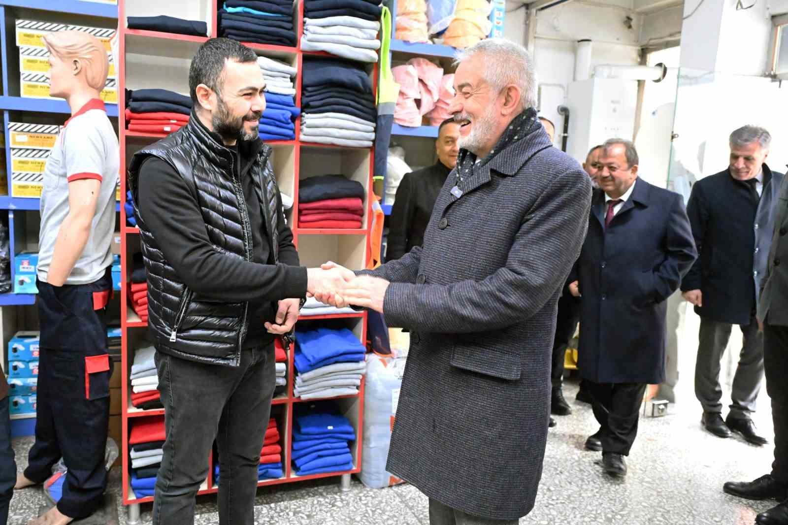 Başkan Başdeğirmen: "Onlar savuruyor biz işimize bakıyoruz”