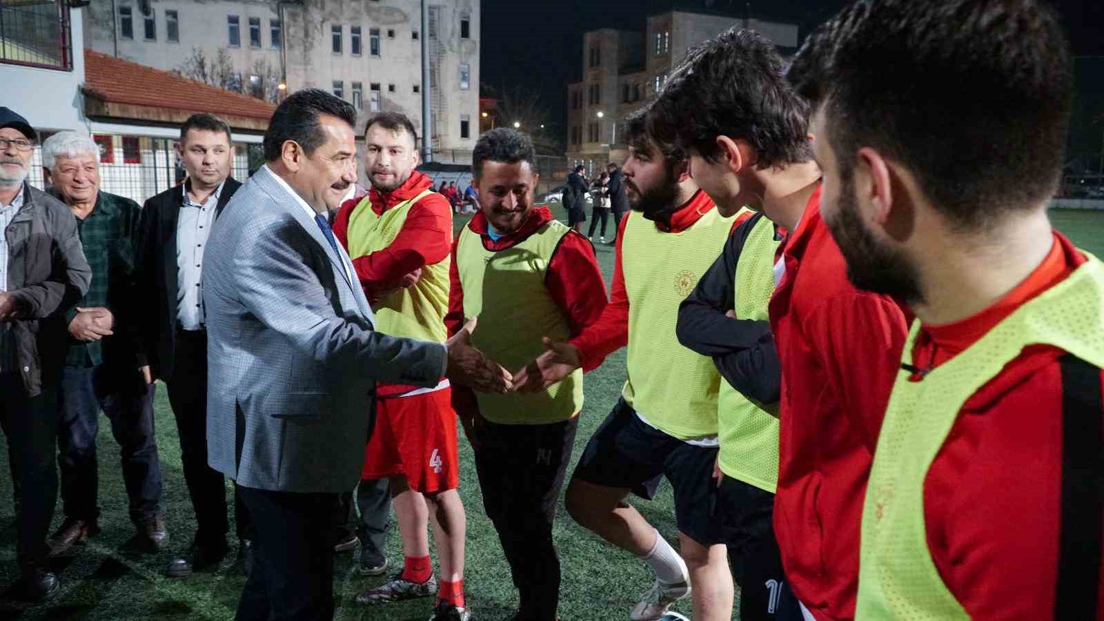 Ertemur; “Milli sporcular Pamukkale’de yetişecek”
