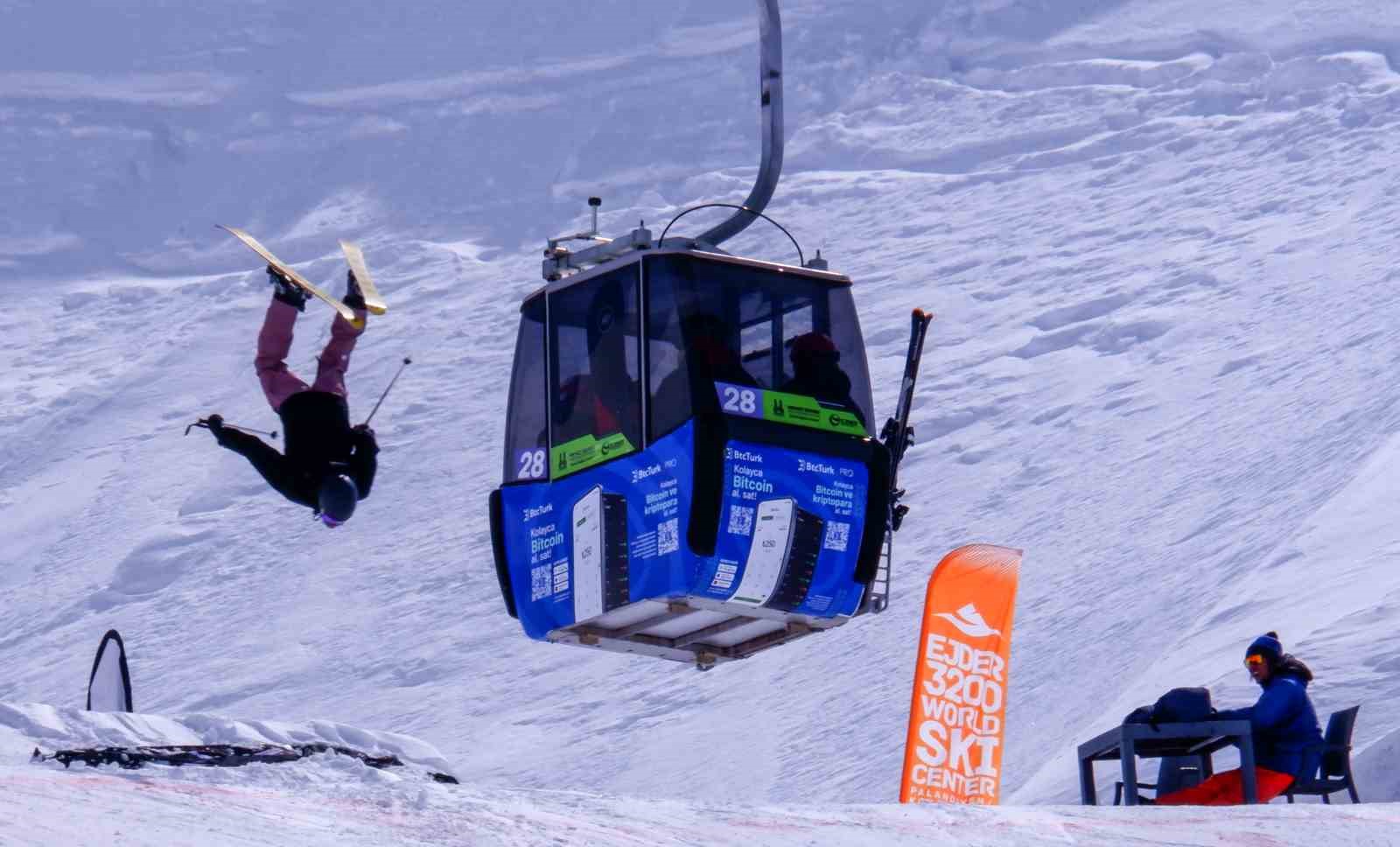 Freestyle akrobasi kayakçıları Palandöken’de nefes kesti
