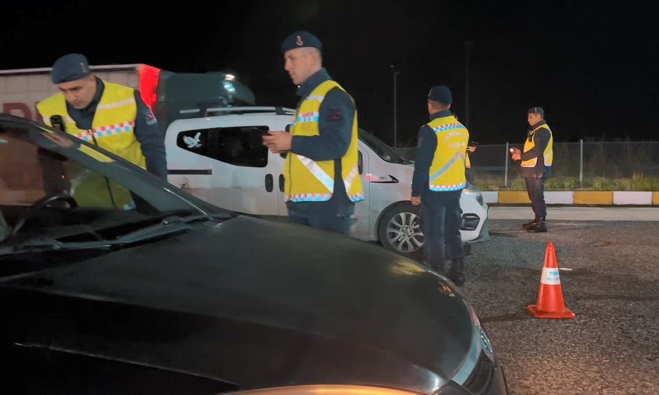 Jandarmadan &lsquo;Zıpkın-4&rsquo; operasyonu
