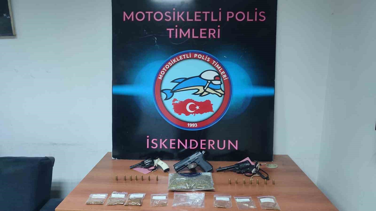 İskenderun’da aranması bulunan 4 şahıs tutuklandı