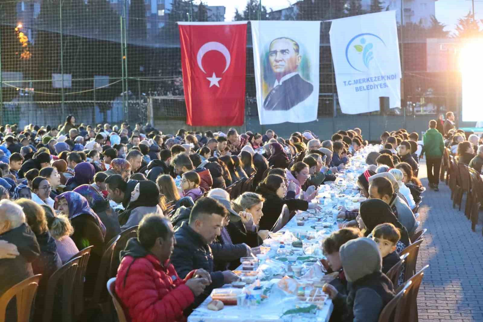 Yenişehir hep birlikte orucunu açtı