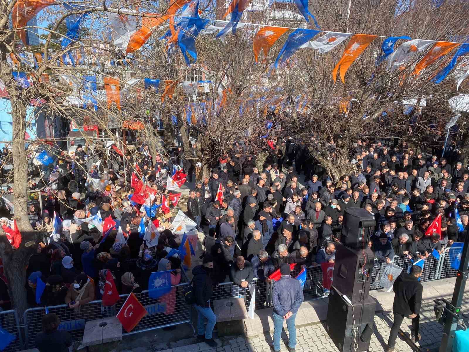 Cumhurbaşkanı Yardımcısı Yılmaz: &ldquo;Ekrem İmamoğlu, verdiği vaatleri bile hatırlamıyor&rdquo;
