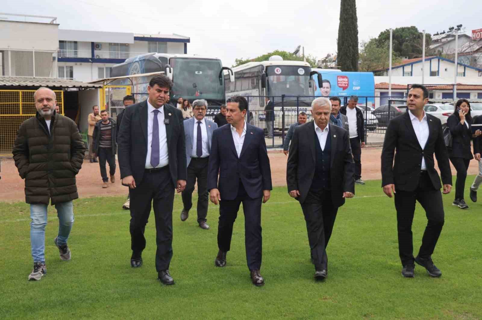 CHP Muğla Büyükşehir adayı Aras Fethiye’de Odaları ziyaret etti