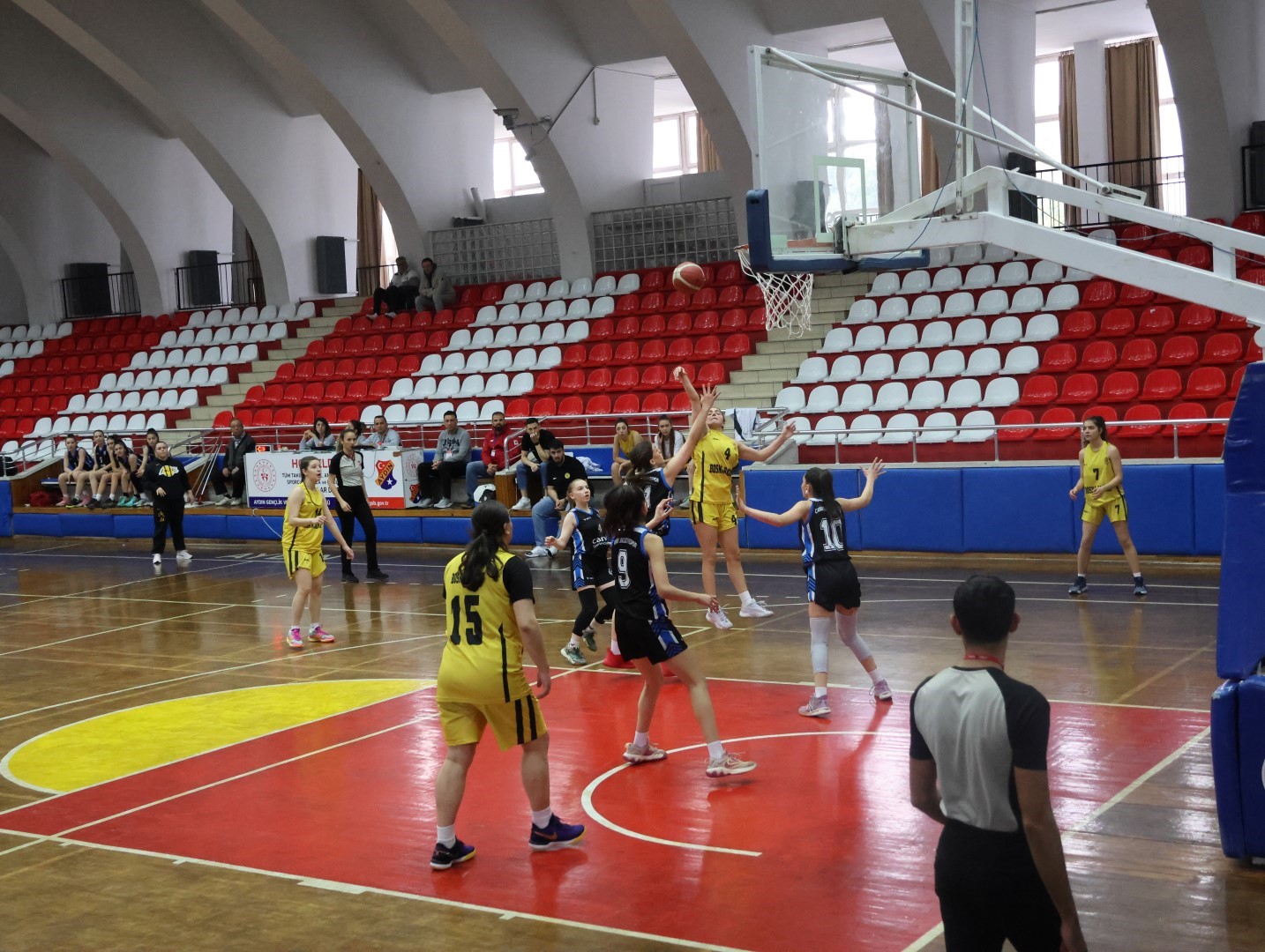 Aydın’da U16 Kızlar Anadolu Şampiyonaları başladı