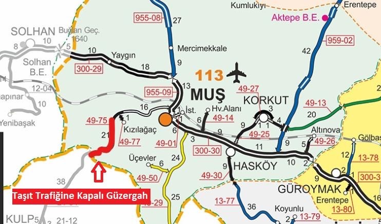 Heyelan meydana gelen yol kısa sürede trafiğe açıldı