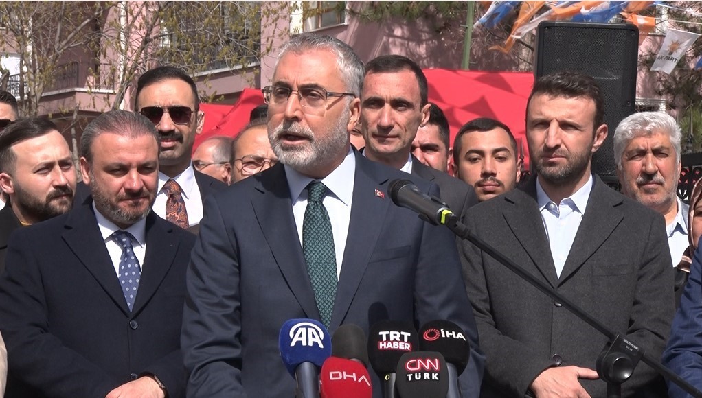 Bakan Işıkhan: "ABB&rsquo;nin 5 yıl &ouml;nce 200 milyon olan SGK borcu bug&uuml;n 4,5 milyar olmuştur"
