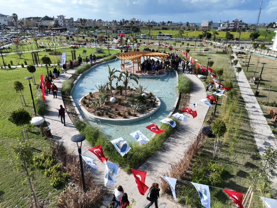 Yaraların sarıldığı Hatay’da Büyükşehir Belediyesi tarafından 2 parkın açılışı gerçekleştirildi
