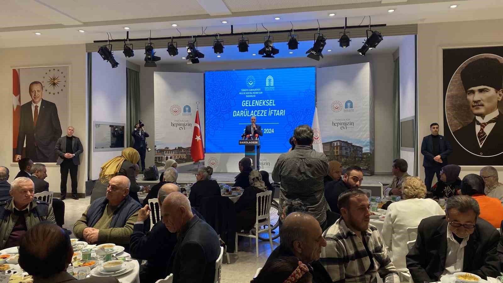 TBMM Başkanı Numan Kurtulmuş iftarda Darülaceze’de yaşlılarla bir araya geldi
