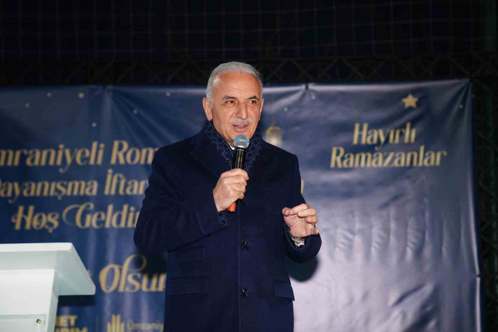 Ümraniye Belediye Başkanı Yıldırım, Roman vatandaşlar ile iftar yemeğinde buluştu
