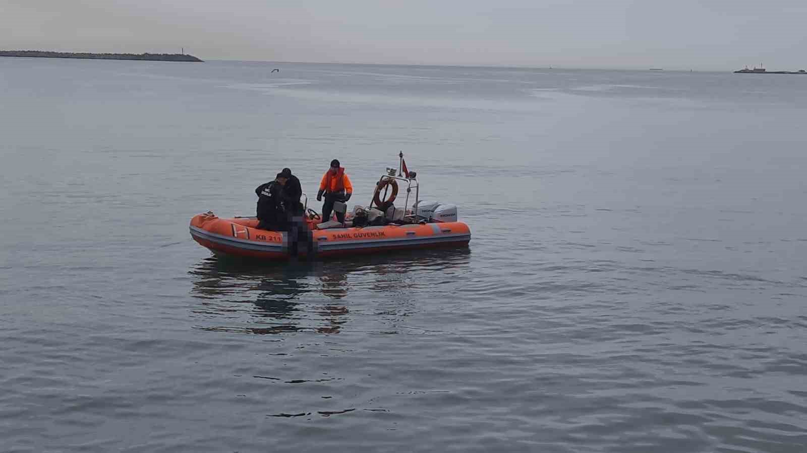 Karadeniz Ereğli’de denizde erkek cesedi bulundu
