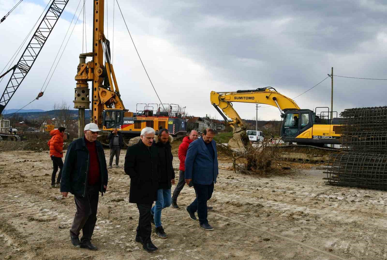 Köprü yapımında çalışmalar büyük ölçüde tamamlandı
