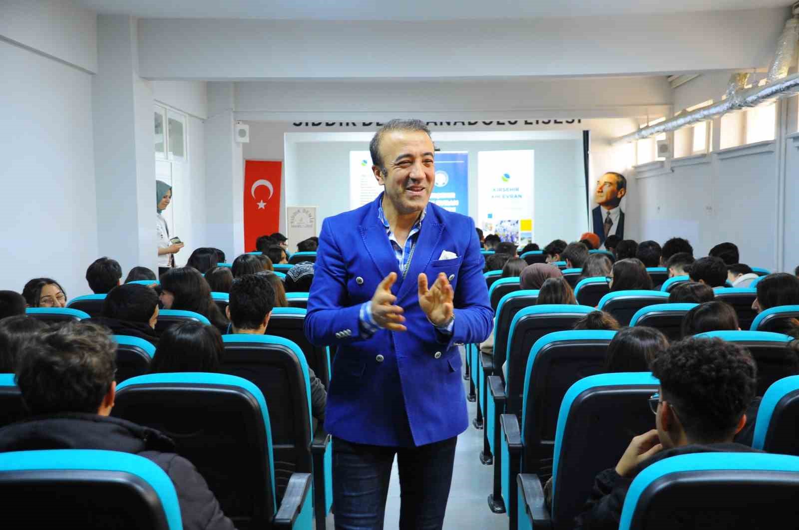 Kırşehir Ahi Evran Üniversitesinden lise öğrencilerine mesleki tanıtım
