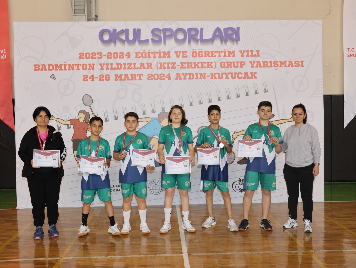 Genç yeteneklerin badminton mücadelesi tamamlandı
