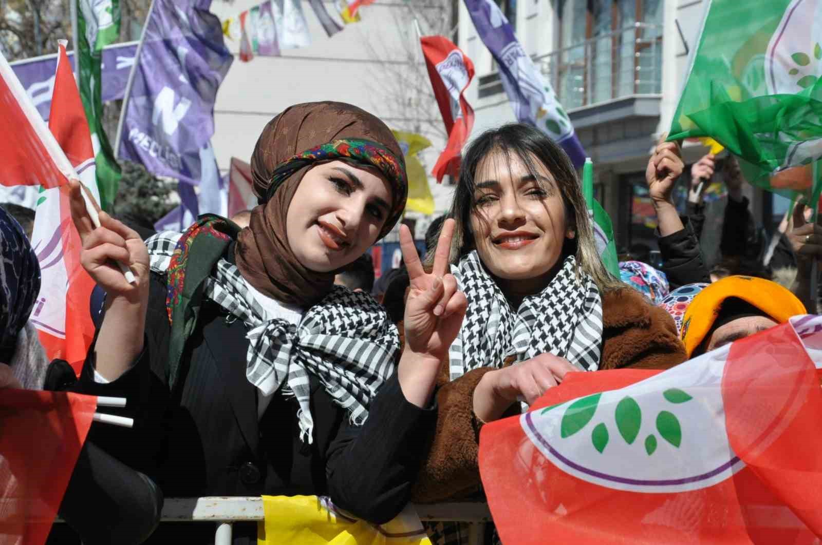 DEM Parti Eş Genel Başkanı Bakırhan, Kars’ta partililere seslendi