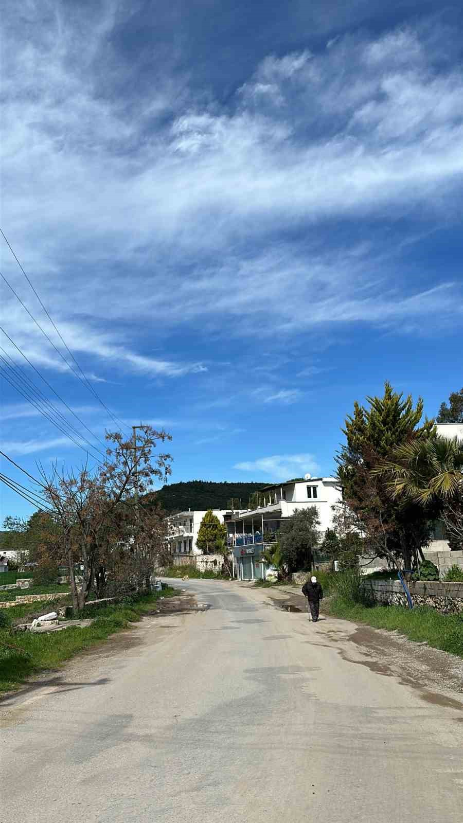 Milas Meşelik Mahallesi&rsquo;ne bağlı binlerce kişinin yaşadığı Meşelik ezan sesine hasret
