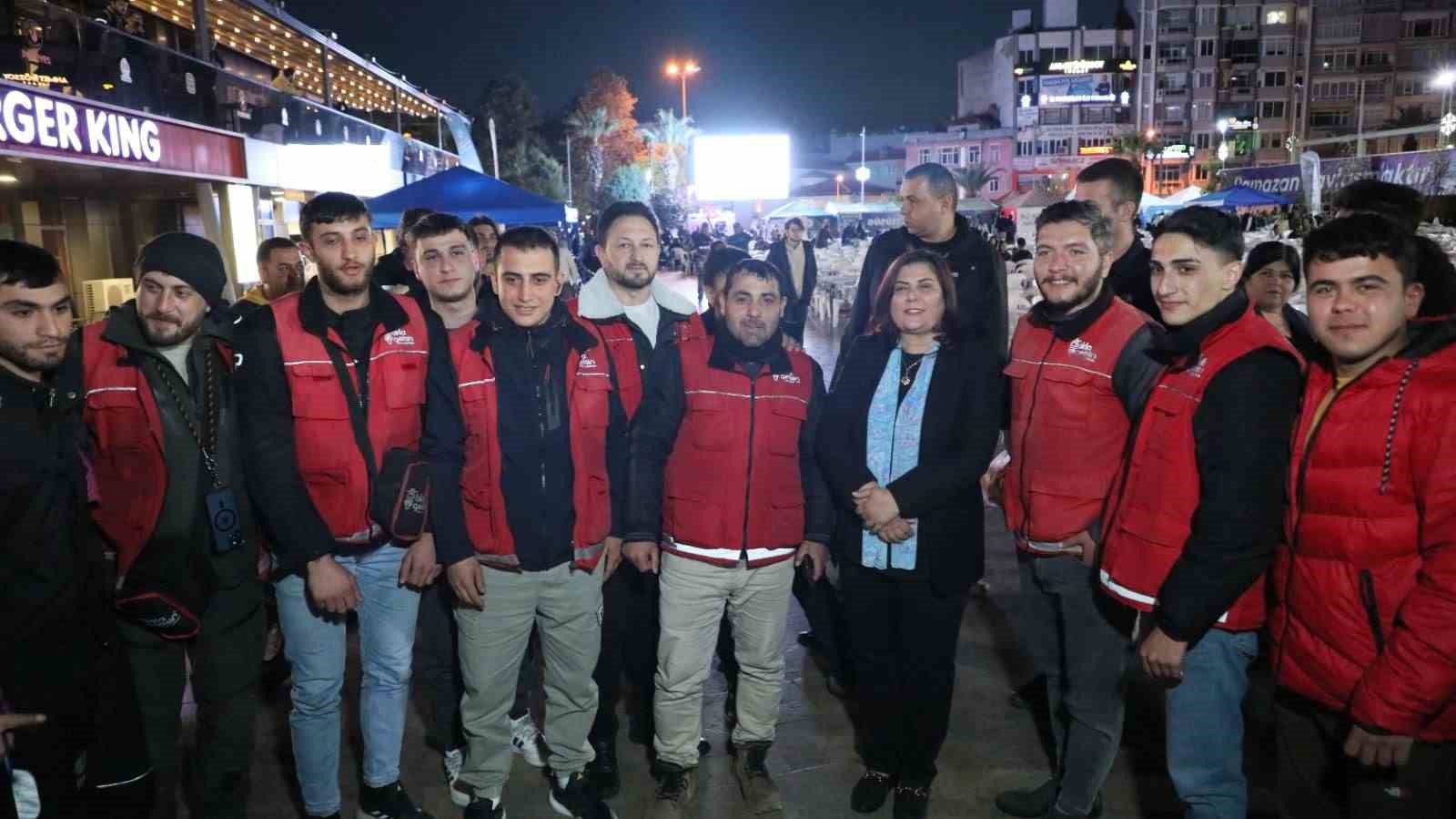 Başkan Çerçioğlu, iftar sofralarında vatandaşlarla buluşuyor

