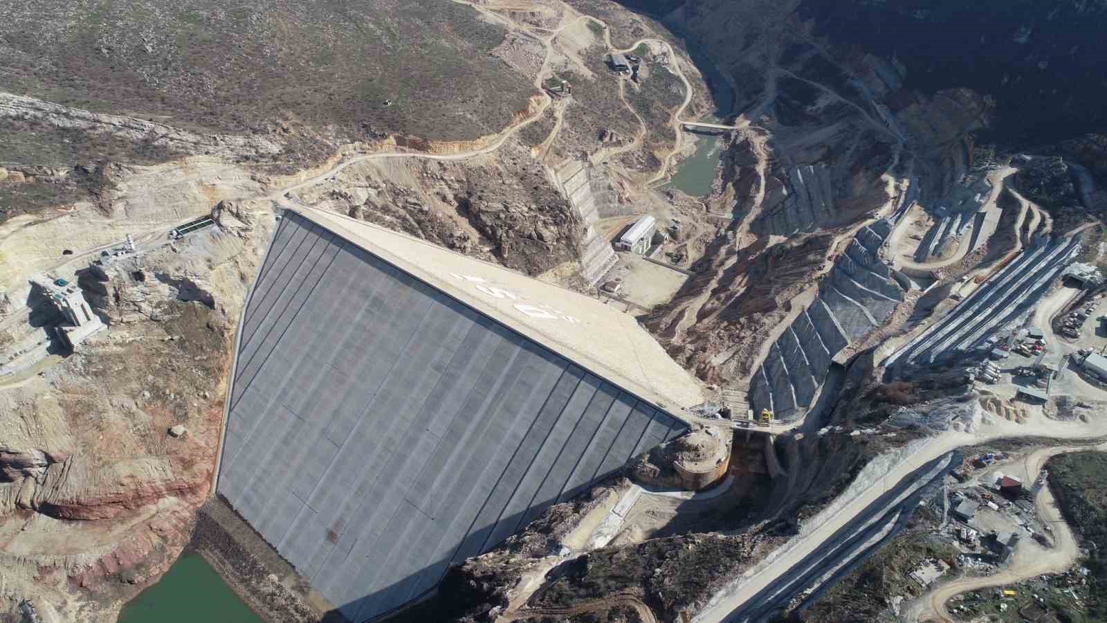 Silvan Barajı’nda çalışmalar aralıksız devam ediyor
