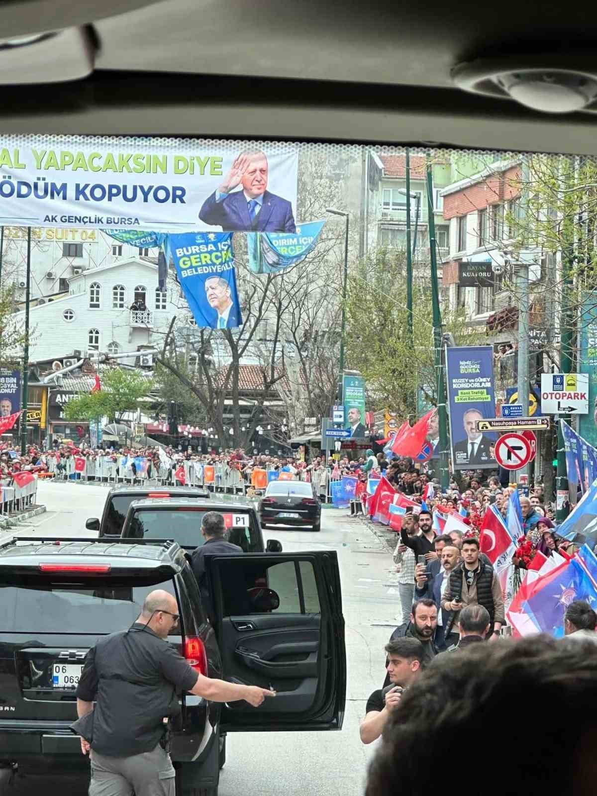 Cumhurbaşkanı Erdoğan’a Bursa’da sevgi seli
