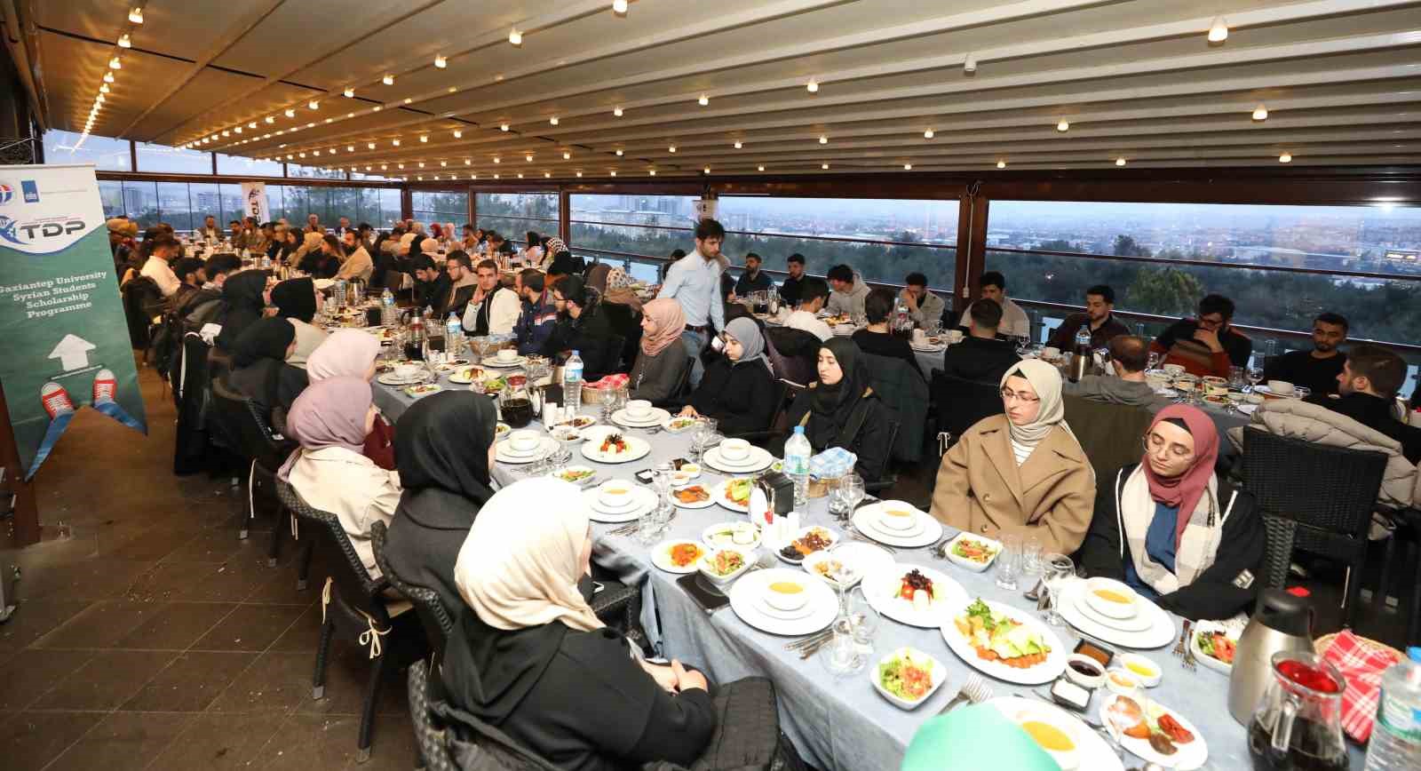 GAÜN uluslararası öğrencileri iftar programında bir araya geldi
