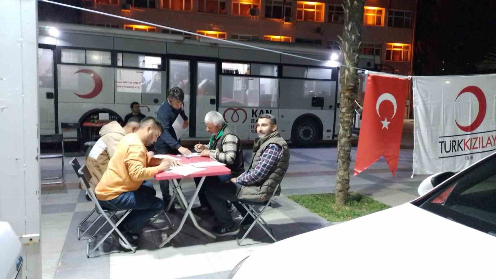 Kızılaydan ramazanda kan bağışı mesaisi