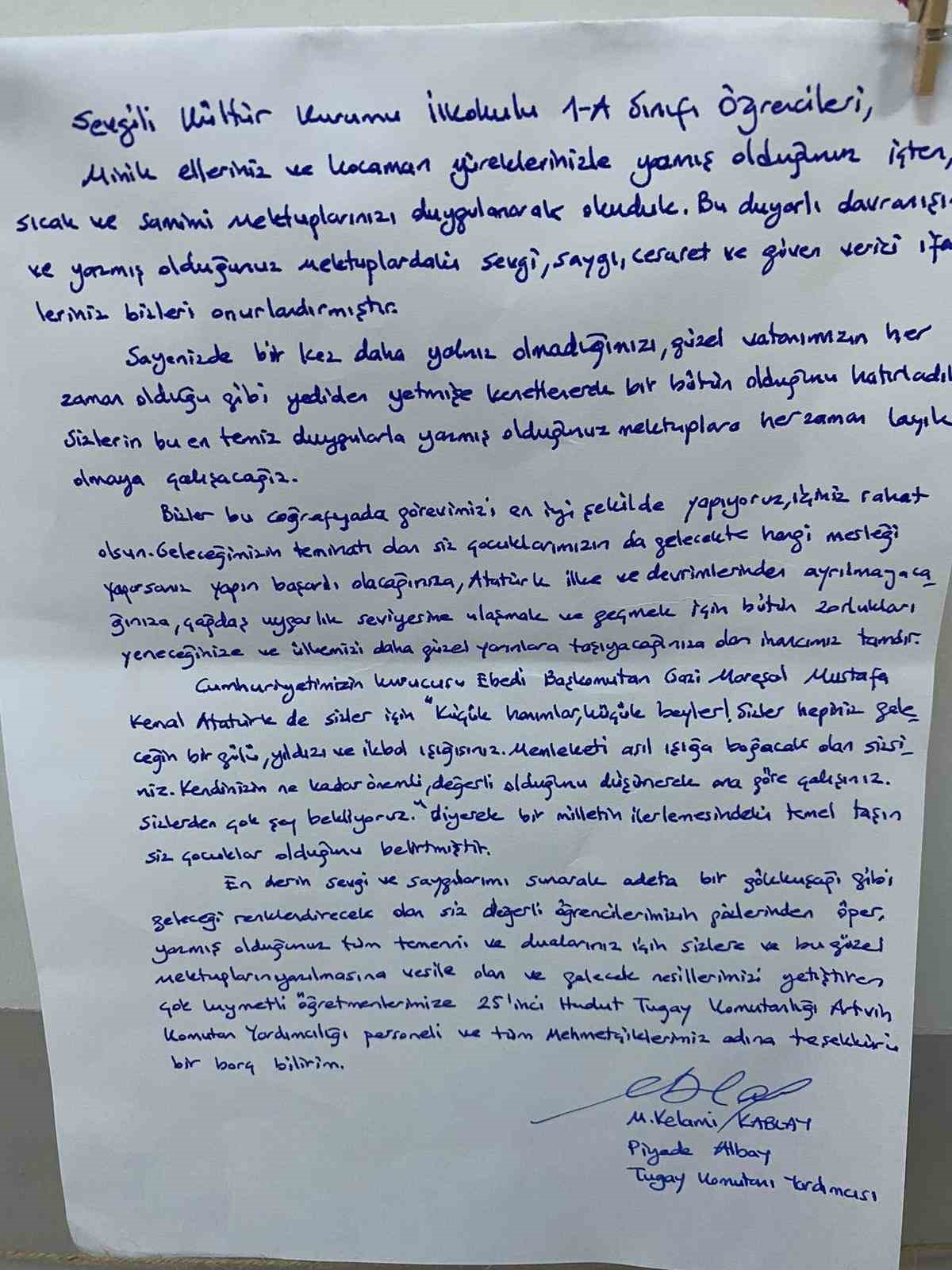 Erzurum’da öğrenciler ilk mektuplarını asker abilerine yazdı
