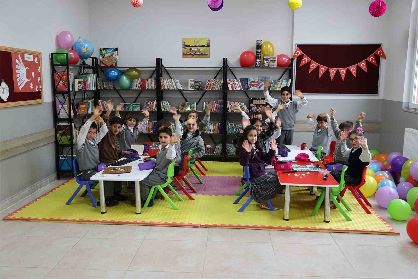 Köy okulları kütüphaneye kavuşuyor

