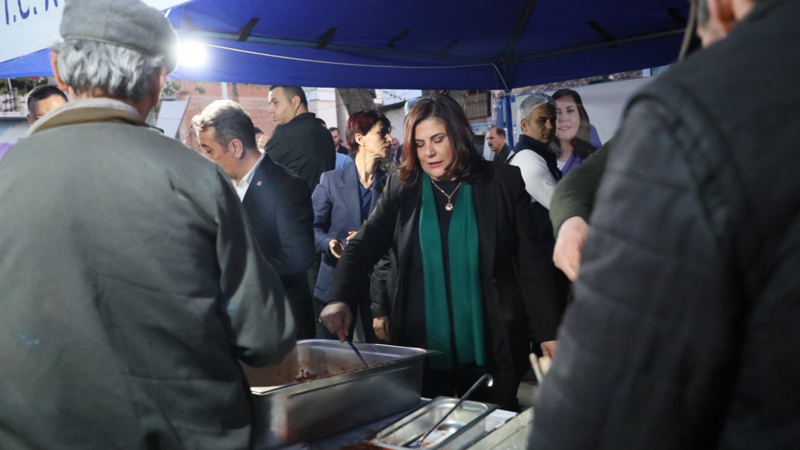 Başkan Çerçioğlu, Çeştepe’de vatandaşlarla iftarda buluştu
