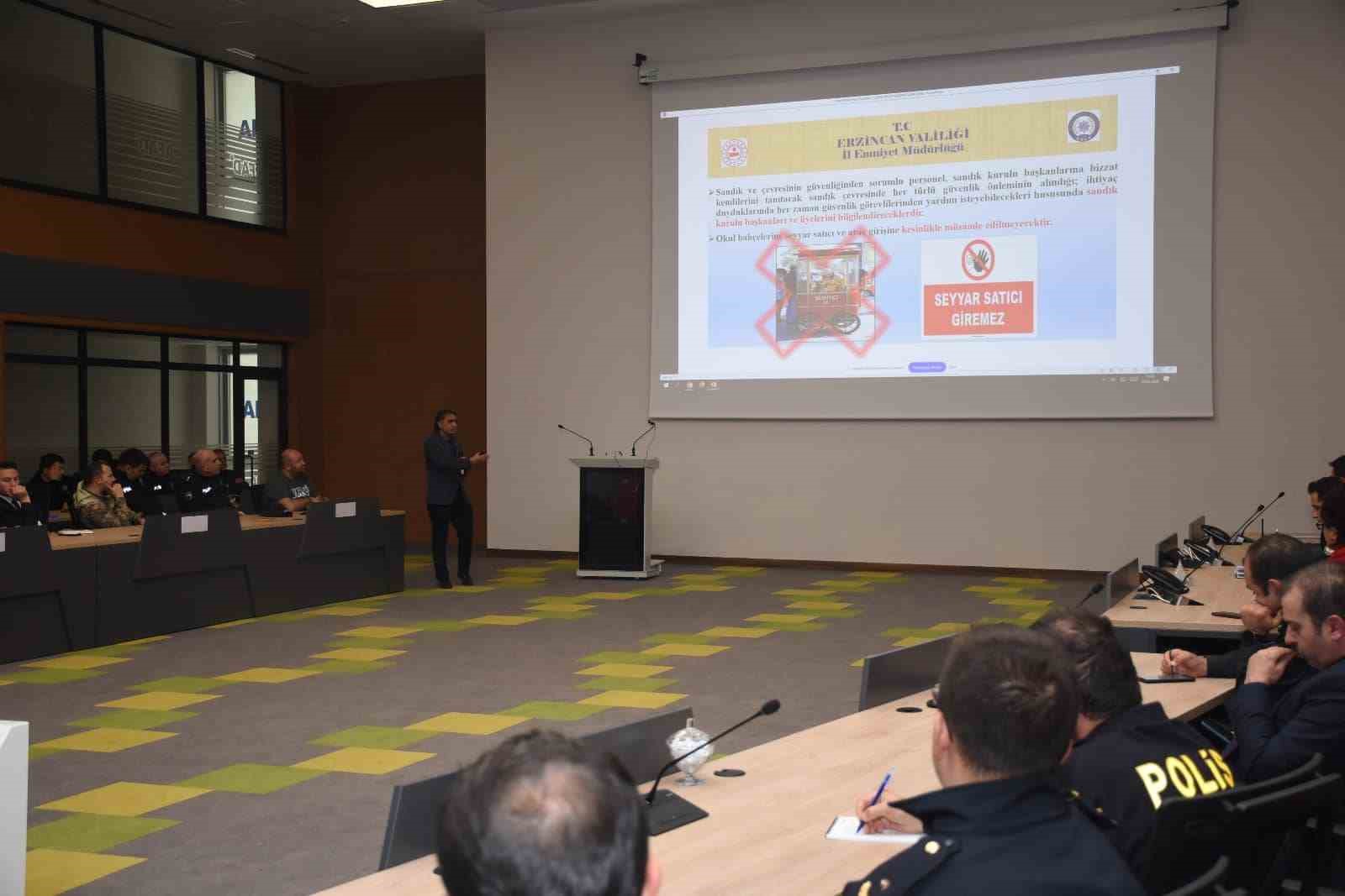 Erzincan&rsquo;da &lsquo;Se&ccedil;im G&uuml;venliği&rsquo; toplantısı ger&ccedil;ekleşti
