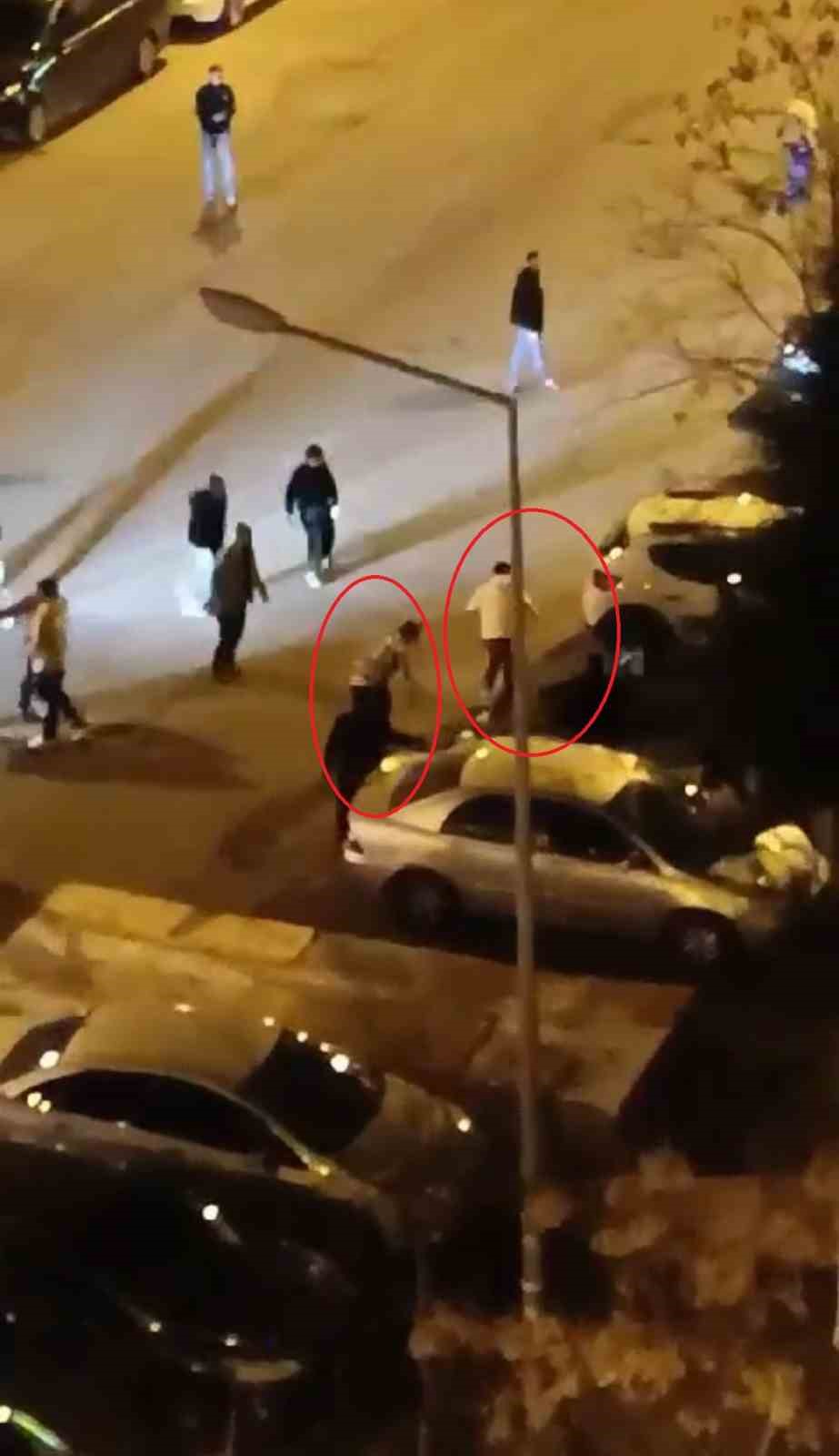 Diyarbakır’da iki grup arasındaki kavga kamerada